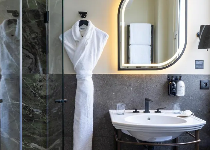 Hotel L'ormaie & Parijs