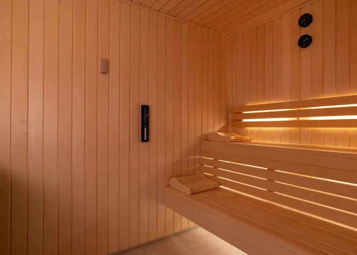 Hotel L'ormaie & Paris