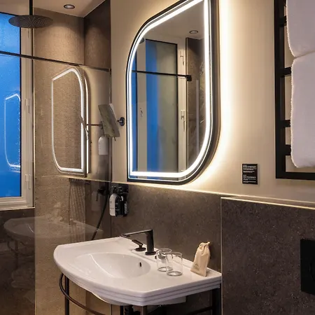 Hotel L'ormaie & Paris